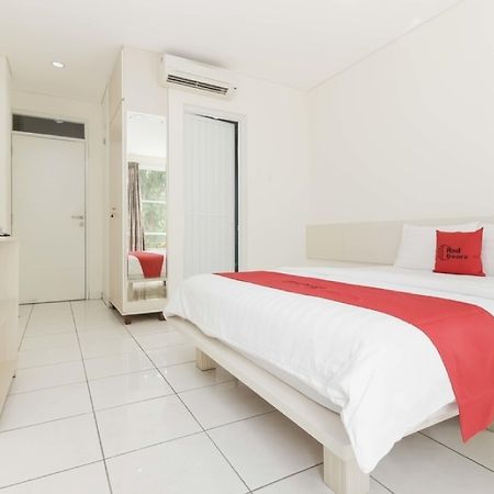 Reddoorz Near Pancoran Hotel Джакарта Екстериор снимка